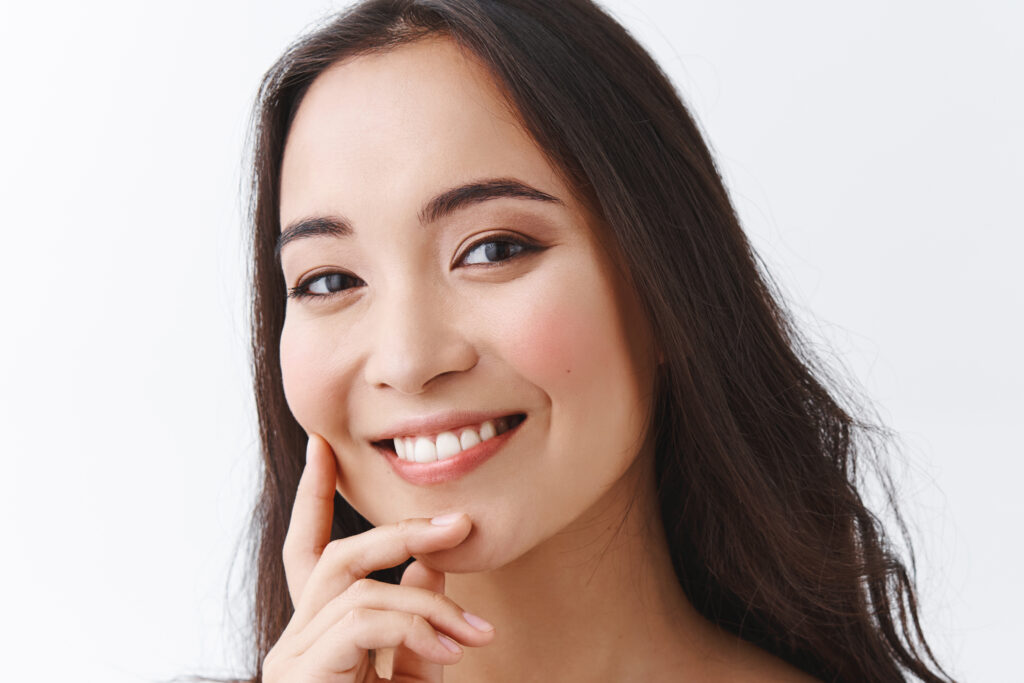 口角を上げる方法｜原因からトレーニング・マッサージ・医療施術まで徹底解説