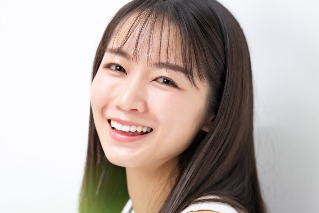 奥二重でアイラインに悩む人必見！にじまない・隠れない正しい引き方とNG例を徹底解説