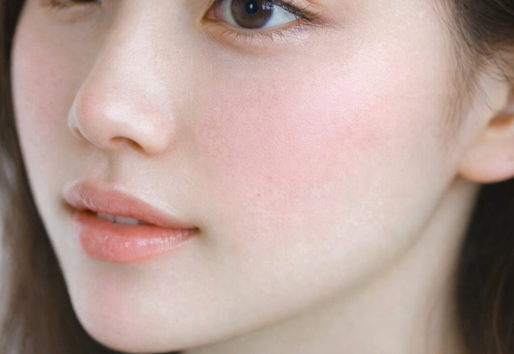 白湯メイクのチークポイント