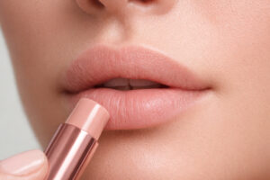 リップコンシーラーとは？おすすめの使い方と荒れない選び方