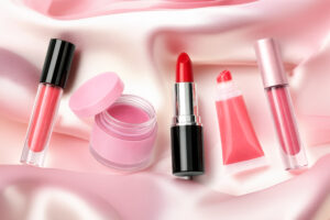 リップの種類を徹底解説｜口紅・ティント・グロスなどの違いと選び方